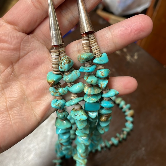 Vintage Genuine Turquoise
& Heishi Shell Necklace - Picture 6 of 11
